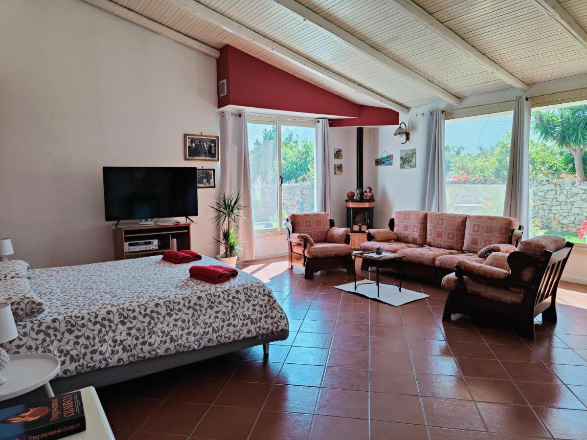 Villa Manzella Piscina Privata