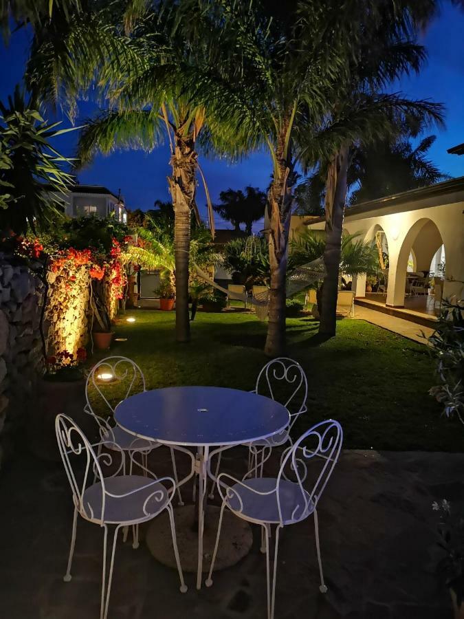 Manzella Piscina Privata Villa